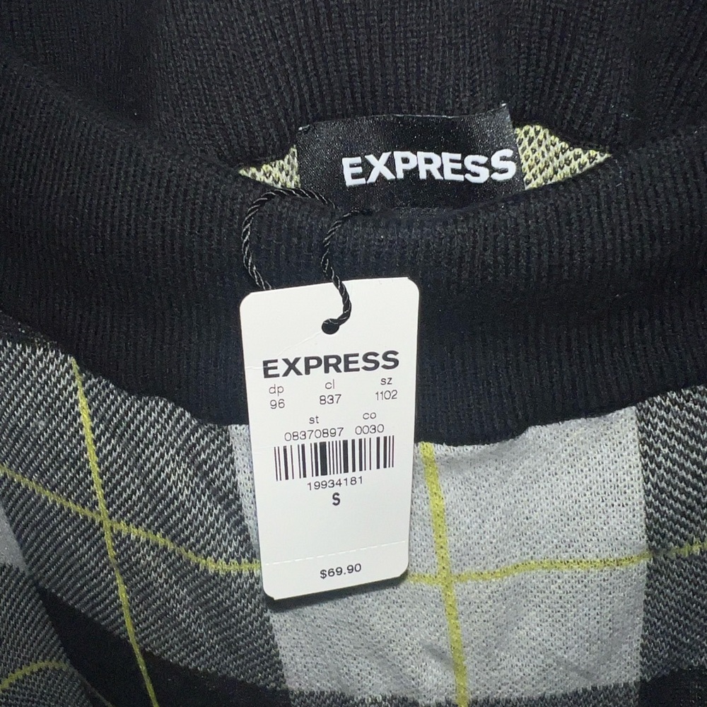 NWT Express knit sweater - Picture 3 of 4